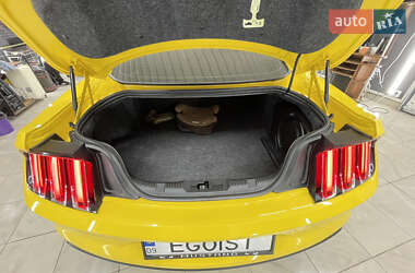 Купе Ford Mustang 2015 в 