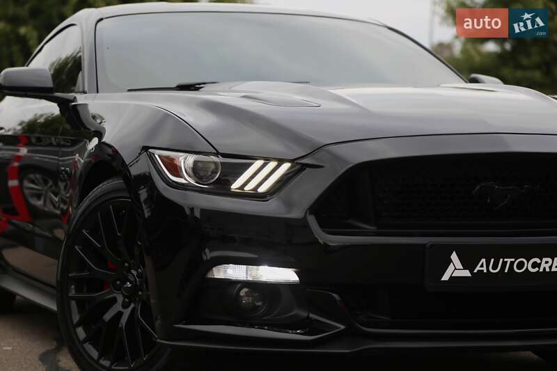 Купе Ford Mustang 2016 в Киеве