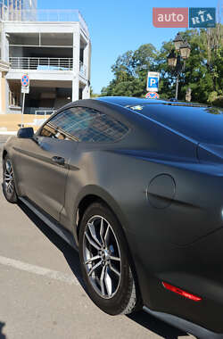 Купе Ford Mustang 2015 в 