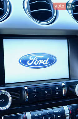 Купе Ford Mustang 2015 в 