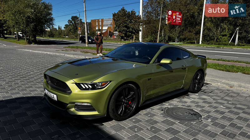 Купе Ford Mustang 2015 в Хмельницком