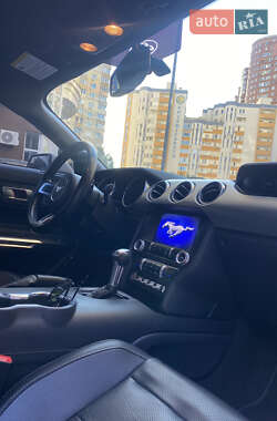 Купе Ford Mustang 2019 в 