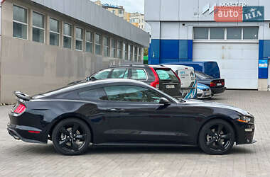 Купе Ford Mustang 2022 в 