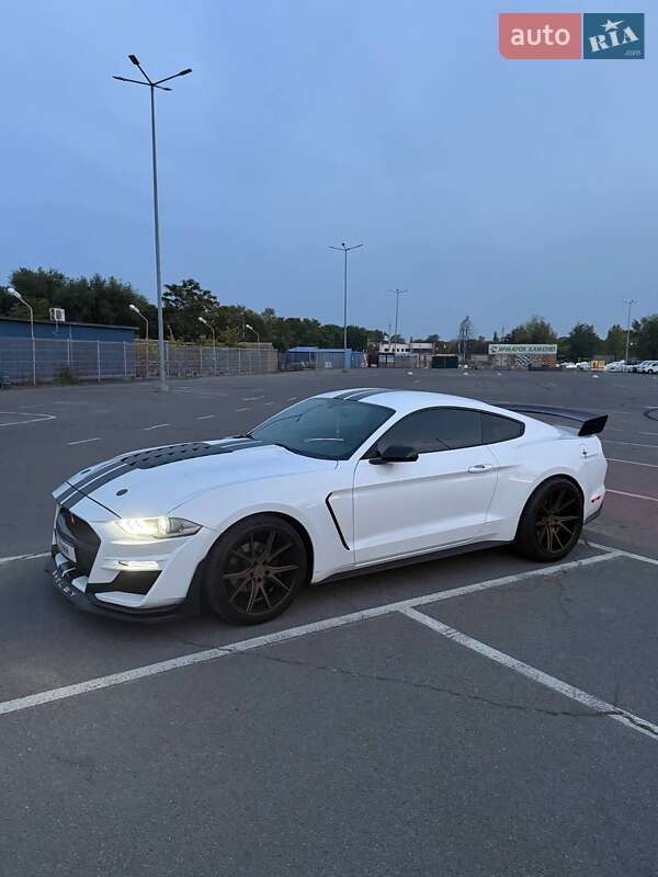 Купе Ford Mustang 2018 в Днепре