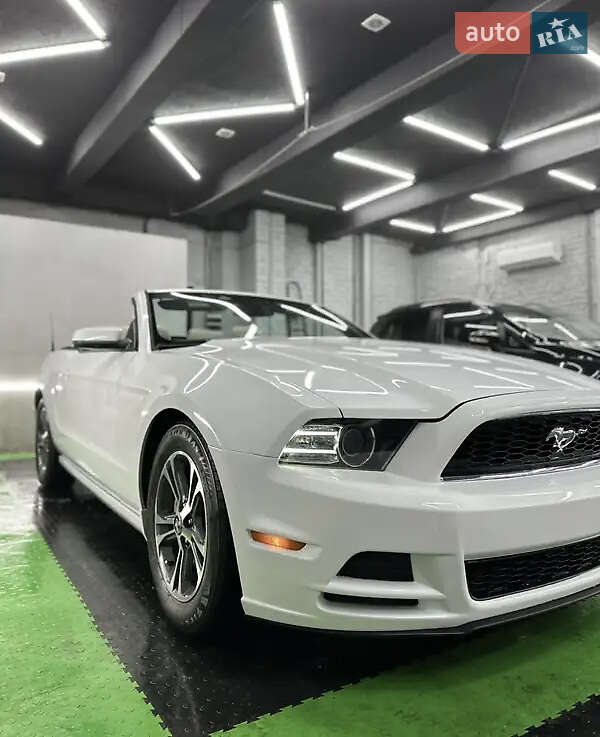 Кабріолет Ford Mustang 2014 в Харкові фото 2 Кабріолет Ford Mustang 2014 в Харкові