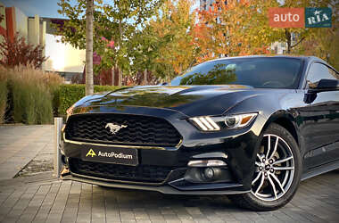 Купе Ford Mustang 2016 в Києві