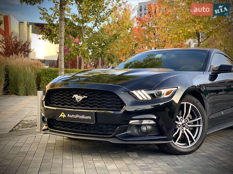 Купе Ford Mustang 2016 в Києві