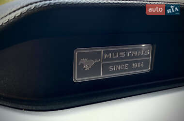 Купе Ford Mustang 2016 в Києві