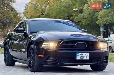 Купе Ford Mustang 2013 в 