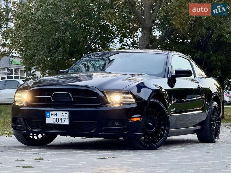 Купе Ford Mustang 2013 в Одесі