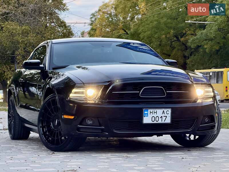 Купе Ford Mustang 2013 в Одесі