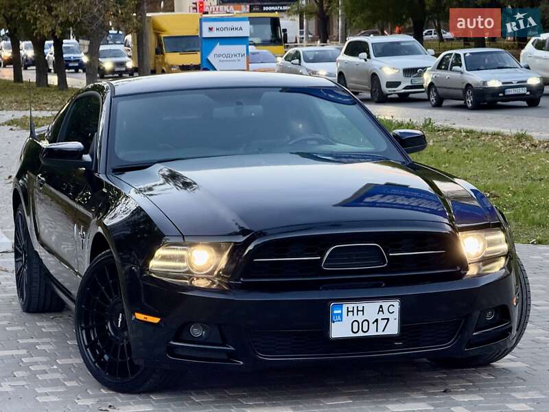 Купе Ford Mustang 2013 в Одесі