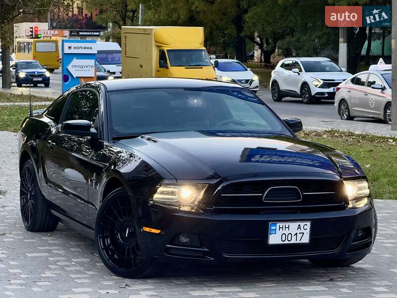 Купе Ford Mustang 2013 в Одесі