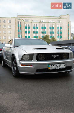 Купе Ford Mustang 2005 в 