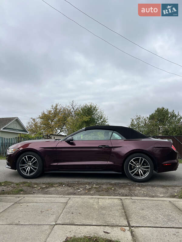Кабріолет Ford Mustang 2016 в Рівному