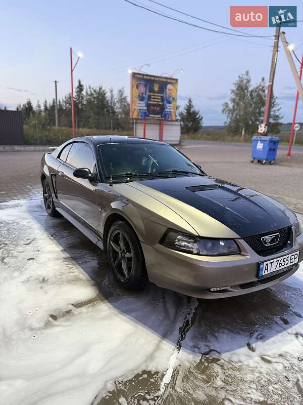 Купе Ford Mustang 2001 в Ивано-Франковске