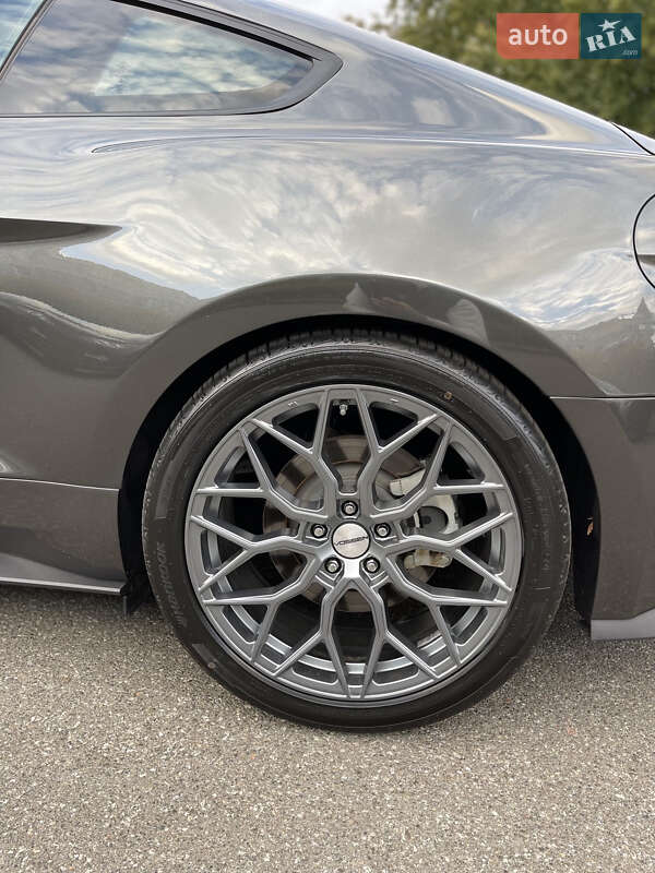 Купе Ford Mustang 2019 в Києві