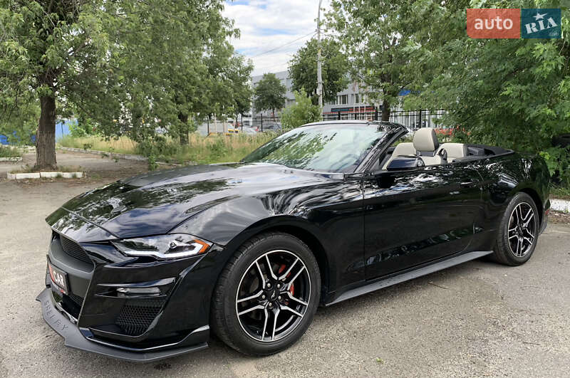 Кабріолет Ford Mustang 2019 в Києві фото 15 Кабріолет Ford Mustang 2019 в Києві