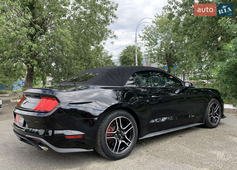 Кабріолет Ford Mustang 2019 в Києві фото 30 Кабріолет Ford Mustang 2019 в Києві