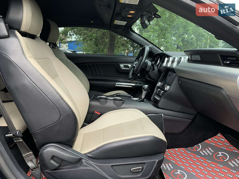 Кабріолет Ford Mustang 2019 в Києві фото 41 Кабріолет Ford Mustang 2019 в Києві