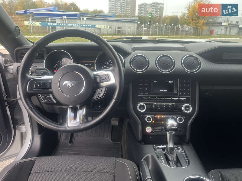 Купе Ford Mustang 2017 в Києві фото 6 Купе Ford Mustang 2017 в Києві