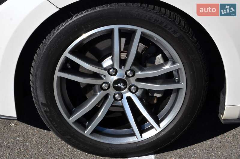 Купе Ford Mustang 2017 в Киеве фото 17 Купе Ford Mustang 2017 в Киеве