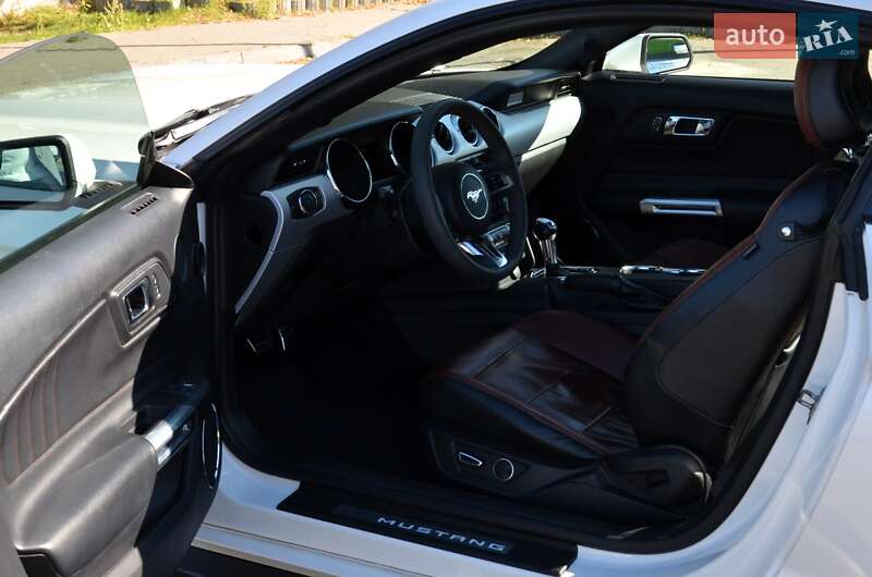 Купе Ford Mustang 2017 в Киеве фото 22 Купе Ford Mustang 2017 в Киеве