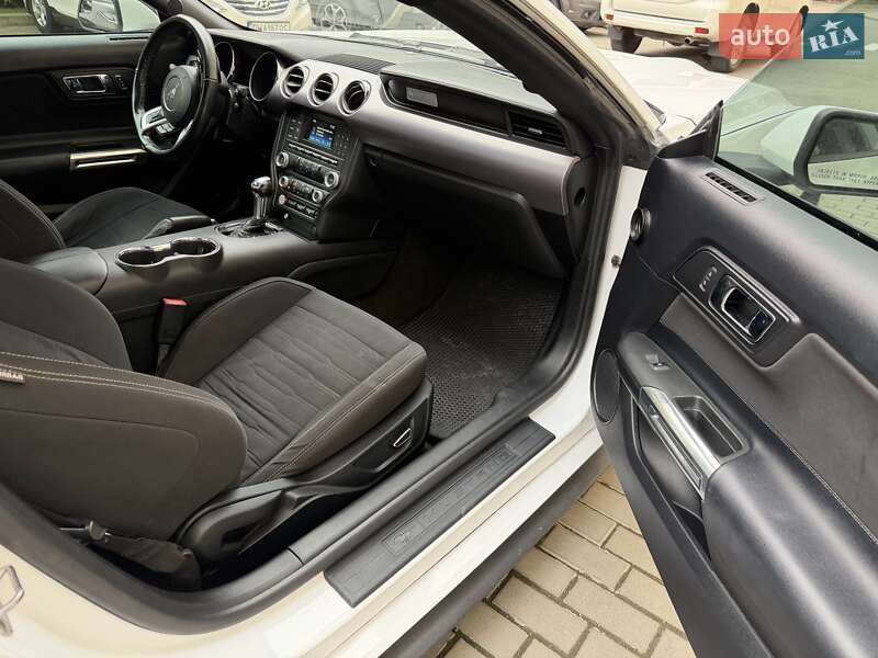 Купе Ford Mustang 2015 в Одесі фото 14 Купе Ford Mustang 2015 в Одесі