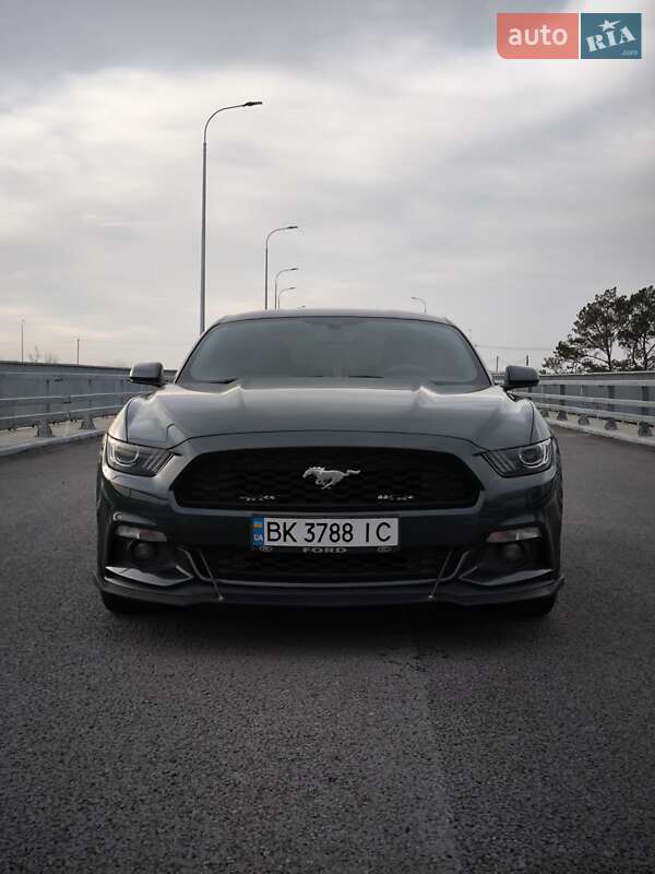 Купе Ford Mustang 2014 в Рівному фото 4 Купе Ford Mustang 2014 в Рівному