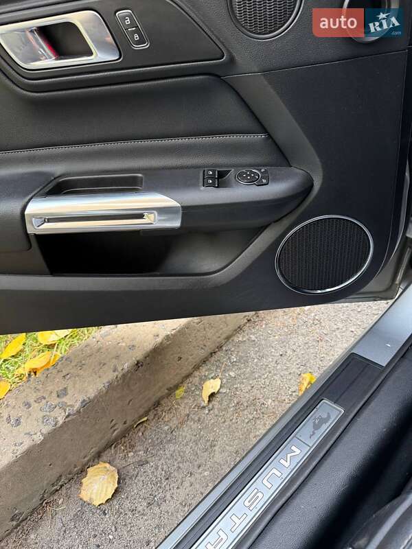 Купе Ford Mustang 2019 в Киеве фото 8 Купе Ford Mustang 2019 в Киеве