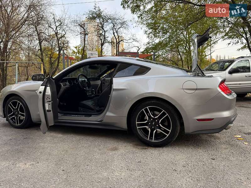 Купе Ford Mustang 2019 в Киеве фото 2 Купе Ford Mustang 2019 в Киеве
