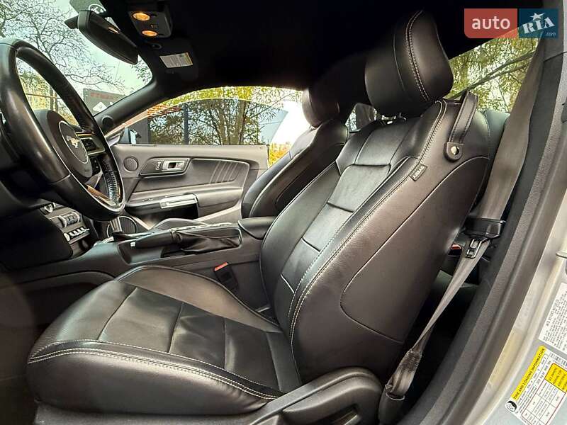 Купе Ford Mustang 2019 в Киеве фото 15 Купе Ford Mustang 2019 в Киеве