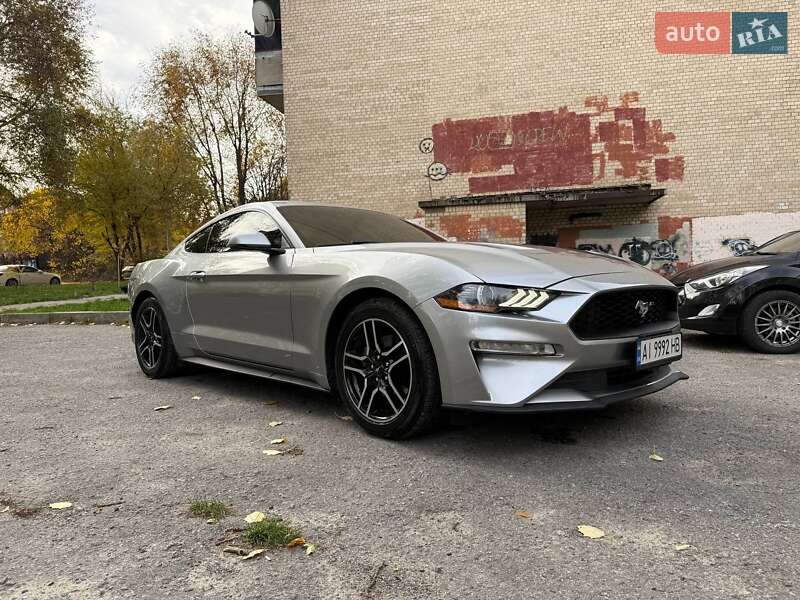 Купе Ford Mustang 2019 в Киеве фото 37 Купе Ford Mustang 2019 в Киеве
