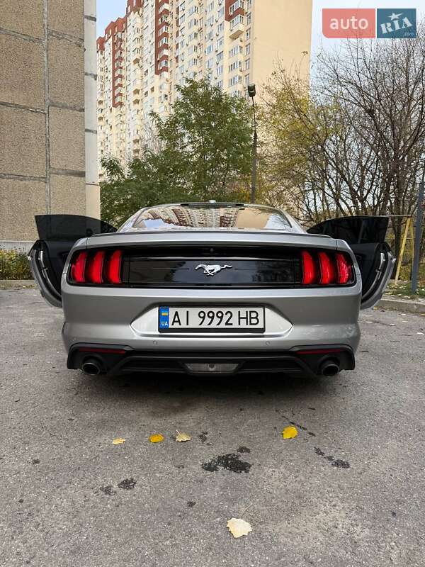 Купе Ford Mustang 2019 в Киеве фото 4 Купе Ford Mustang 2019 в Киеве