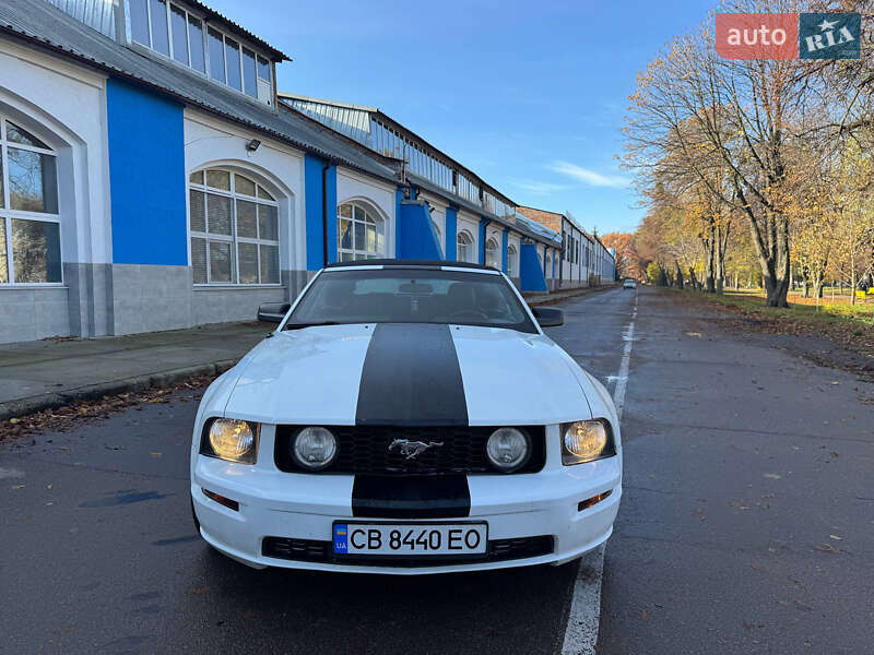 Кабріолет Ford Mustang 2008 в Києві фото 4 Кабріолет Ford Mustang 2008 в Києві
