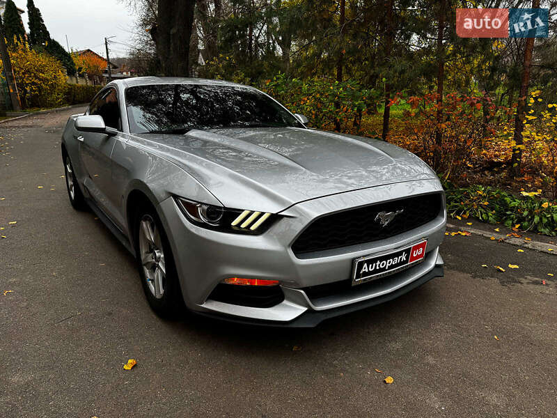 Купе Ford Mustang 2017 в Киеве фото 4 Купе Ford Mustang 2017 в Киеве