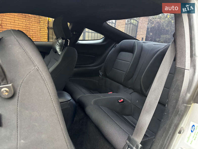 Купе Ford Mustang 2017 в Киеве фото 24 Купе Ford Mustang 2017 в Киеве