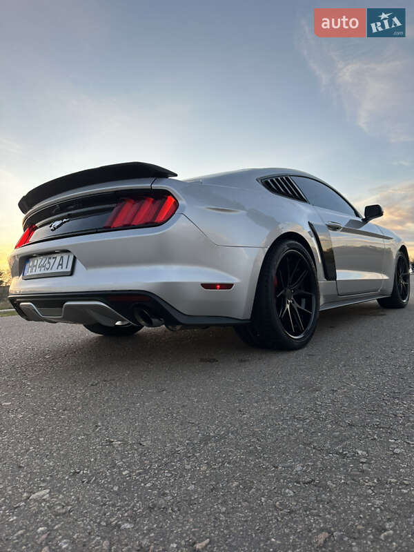 Купе Ford Mustang 2016 в Одессе