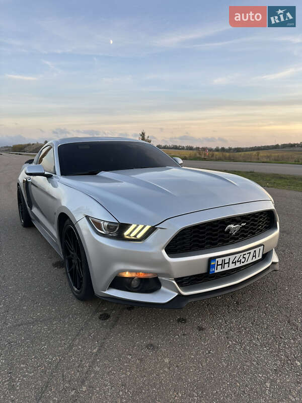 Купе Ford Mustang 2016 в Одессе