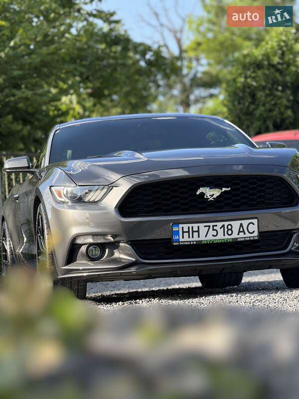 Купе Ford Mustang 2015 в Львові фото 15 Купе Ford Mustang 2015 в Львові