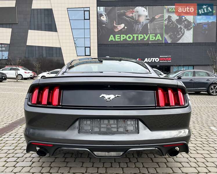 Купе Ford Mustang 2016 в Львові