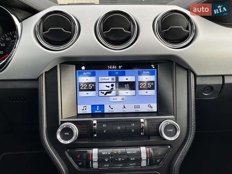 Купе Ford Mustang 2016 в Львові