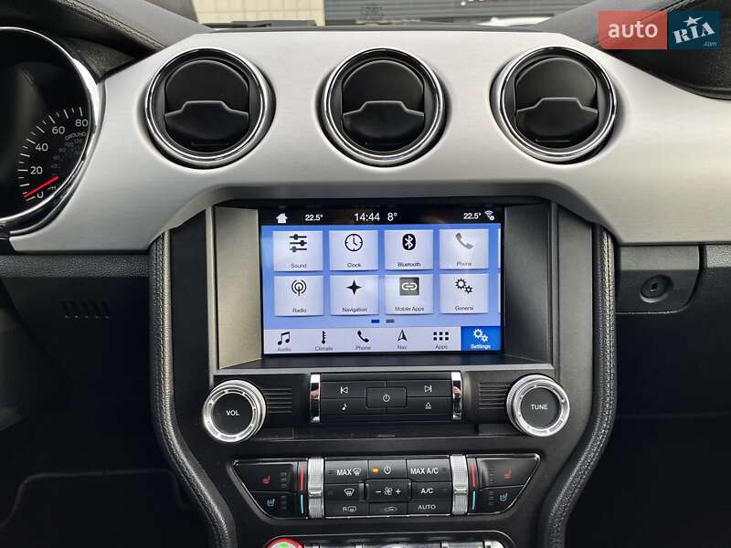 Купе Ford Mustang 2016 в Львові