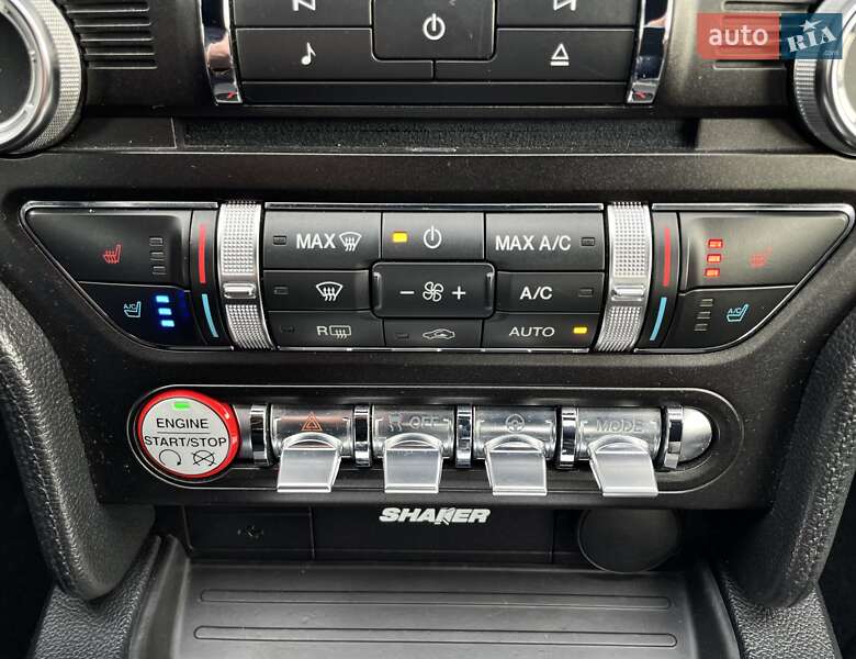 Купе Ford Mustang 2016 в Львові