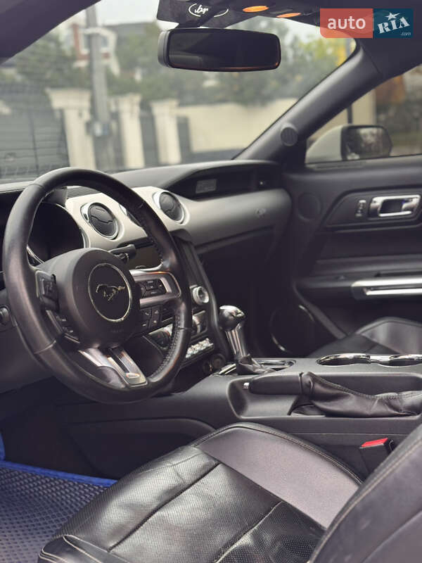 Купе Ford Mustang 2015 в Києві фото 14 Купе Ford Mustang 2015 в Києві
