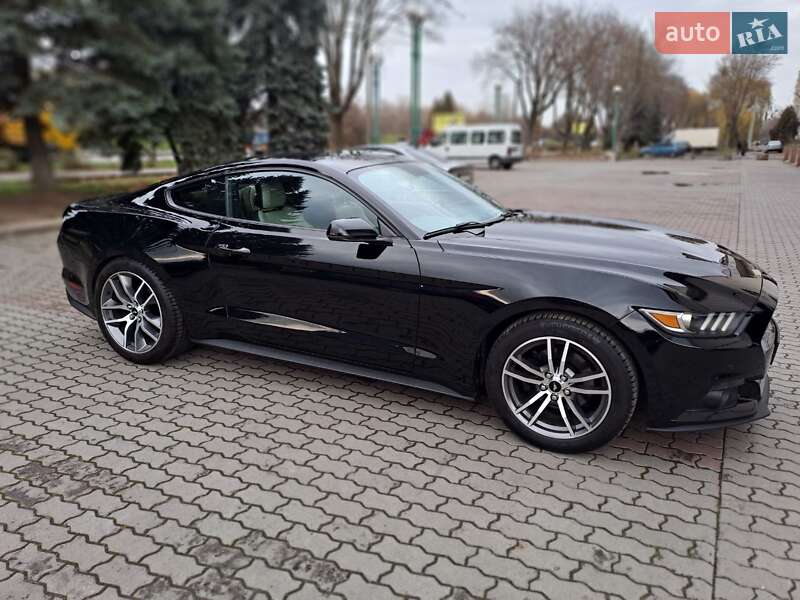 Купе Ford Mustang 2016 в Ивано-Франковске
