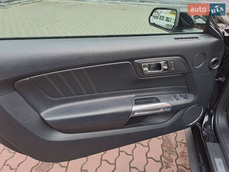 Купе Ford Mustang 2016 в Ивано-Франковске
