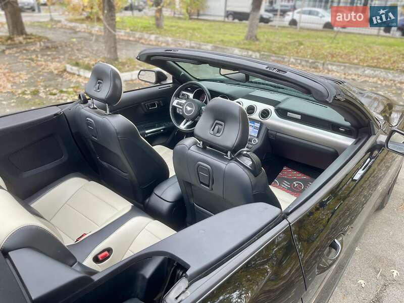 Кабріолет Ford Mustang 2019 в Києві