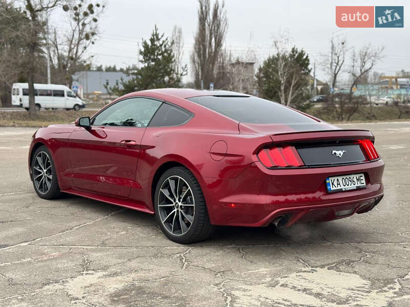Купе Ford Mustang 2015 в Києві фото 8 Купе Ford Mustang 2015 в Києві