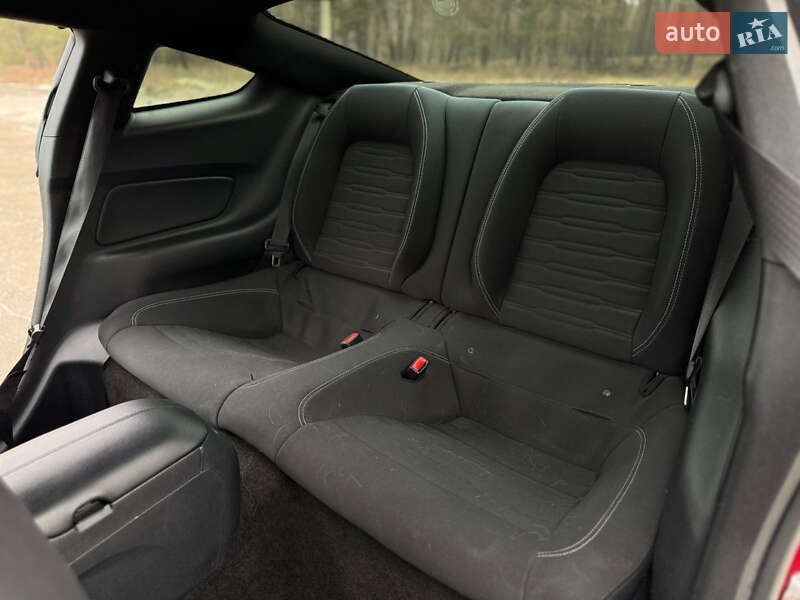 Купе Ford Mustang 2015 в Києві фото 18 Купе Ford Mustang 2015 в Києві